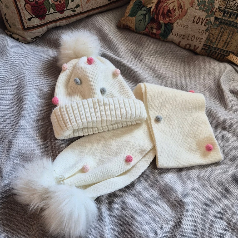 oby Girls Pom Pom Beanie Hat and Scarf Set Size 7-14 Cream White Knit Faux Fur
